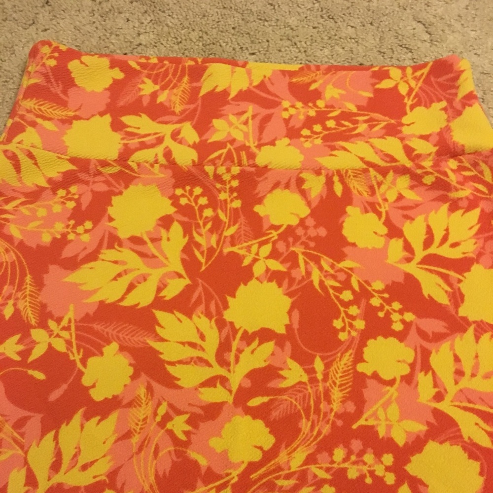 LuLaRoe Cassie skirt, peach